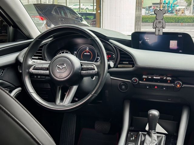 MAZDA馬自達 MAZDA 3  第4張相片