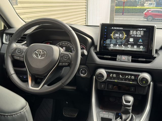 TOYOTA豐田 RAV4  第5張相片