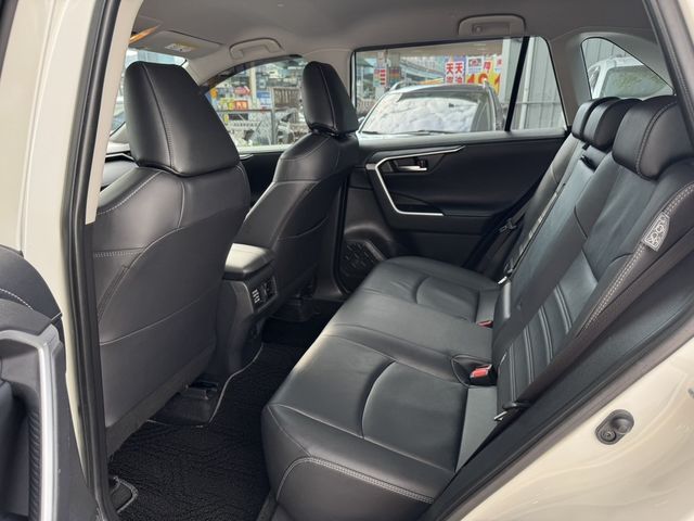 TOYOTA豐田 RAV4  第6張相片