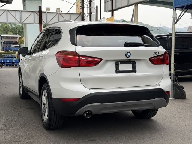 BMW寶馬 X1  第4張相片
