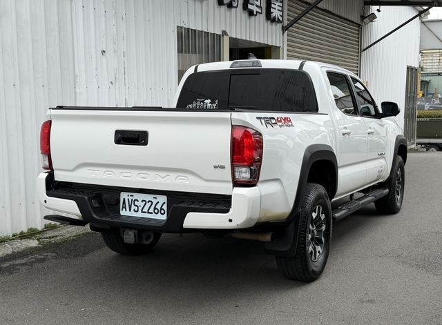 TOYOTA豐田 TACOMA  第2張相片