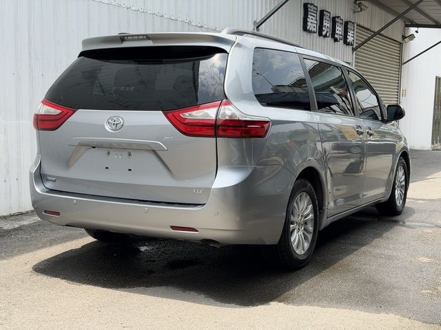TOYOTA豐田 SIENNA  第2張相片