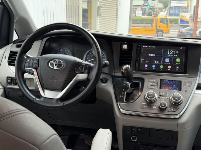 TOYOTA豐田 SIENNA  第5張相片