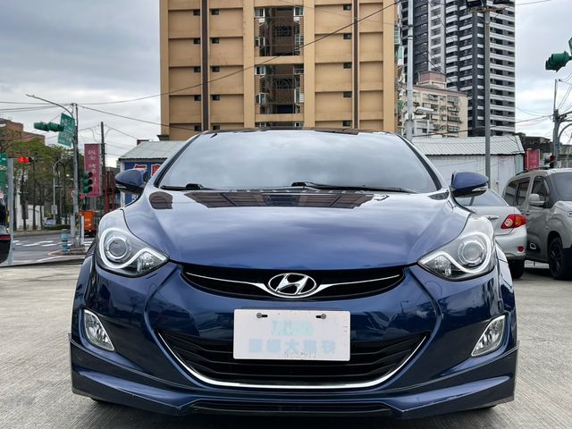 HYUNDAI現代 ELANTRA  第3張相片