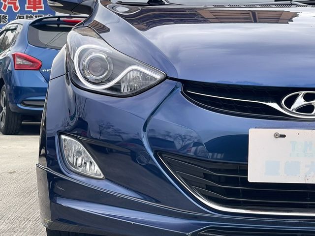 HYUNDAI現代 ELANTRA  第5張相片