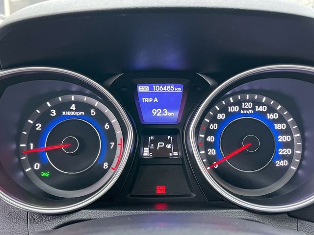 HYUNDAI現代 ELANTRA  第9張相片