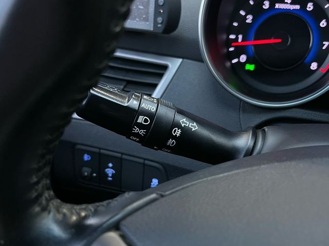 HYUNDAI現代 ELANTRA  第15張相片
