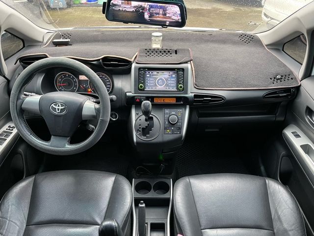 TOYOTA豐田 WISH  第5張相片