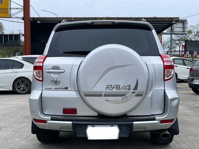 TOYOTA豐田 RAV4  第7張相片