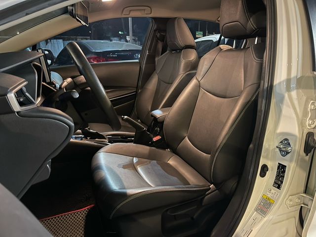 TOYOTA豐田 COROLLA ALTIS HYBRID  第8張相片