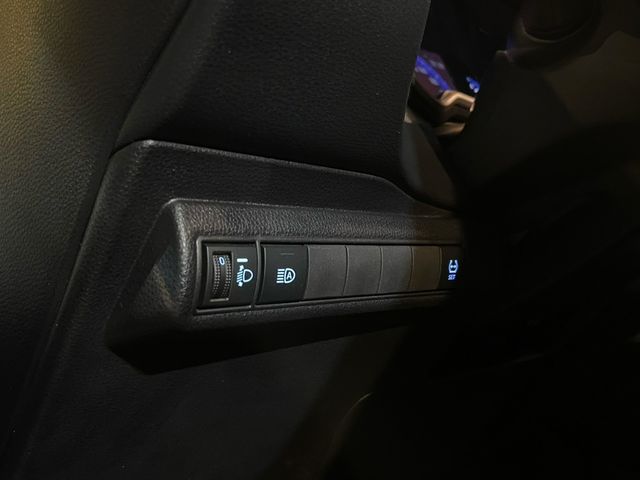 TOYOTA豐田 COROLLA ALTIS HYBRID  第13張相片