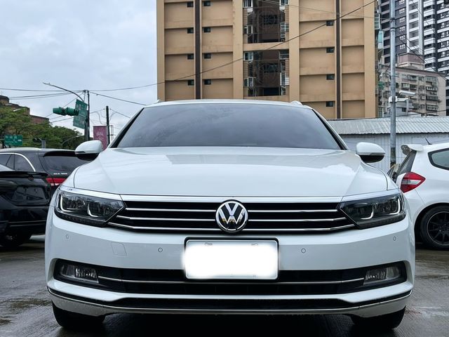 VOLKSWAGEN福斯 PASSAT  第3張相片