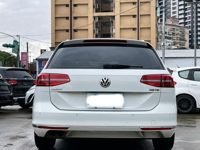 VOLKSWAGEN福斯 PASSAT  第4張相片