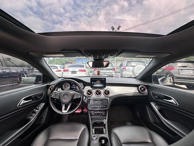 M-BENZ賓士 CLA250  第5張相片