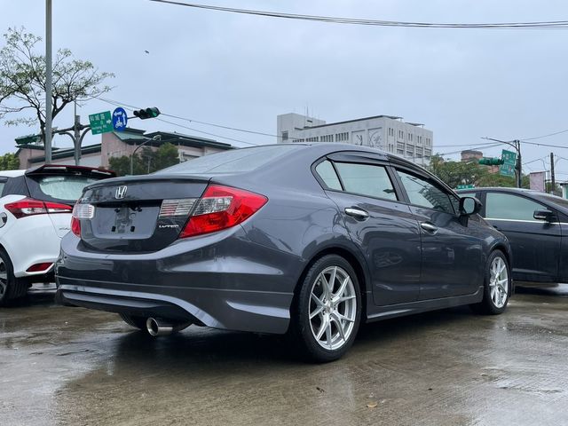 HONDA本田 CIVIC  第2張相片