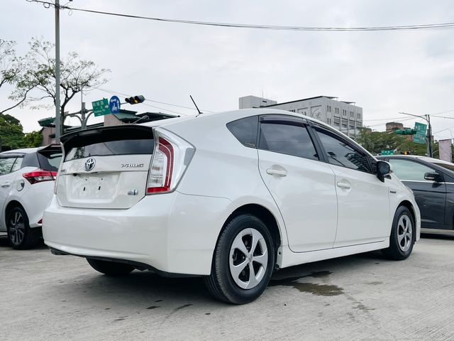 TOYOTA豐田 PRIUS  第2張相片