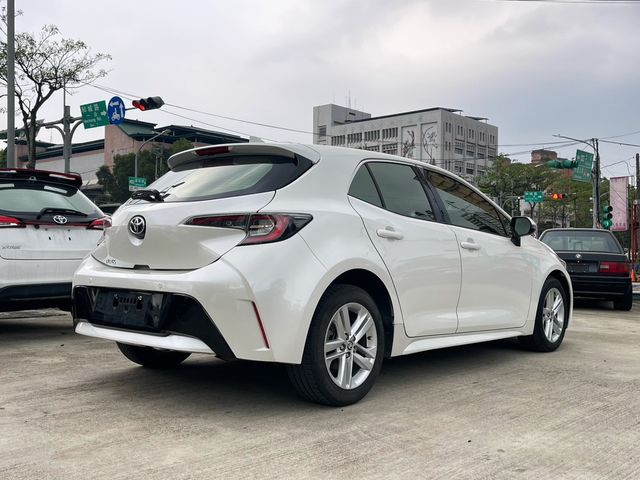 TOYOTA豐田 AURIS  第3張相片