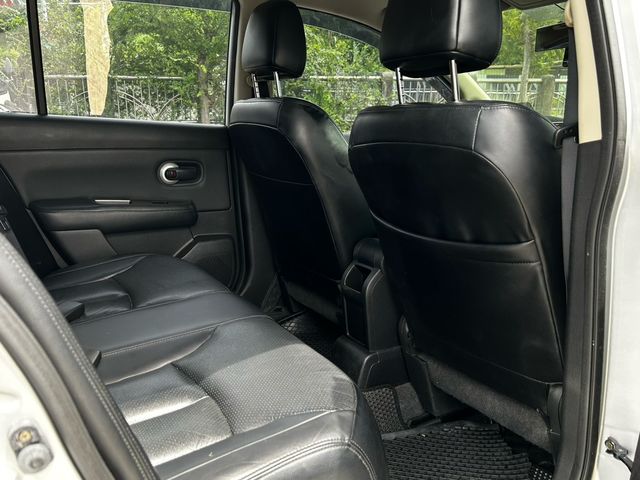 NISSAN日產 TIIDA  第5張相片