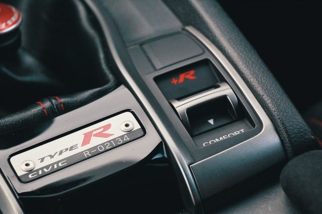 TYPE R  第11張相片