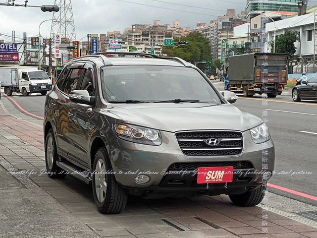 只跑13萬多公里，5+2人座，天窗，車頂行李架  第1張相片