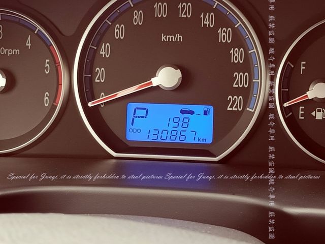 只跑13萬多公里，5+2人座，天窗，車頂行李架  第4張相片