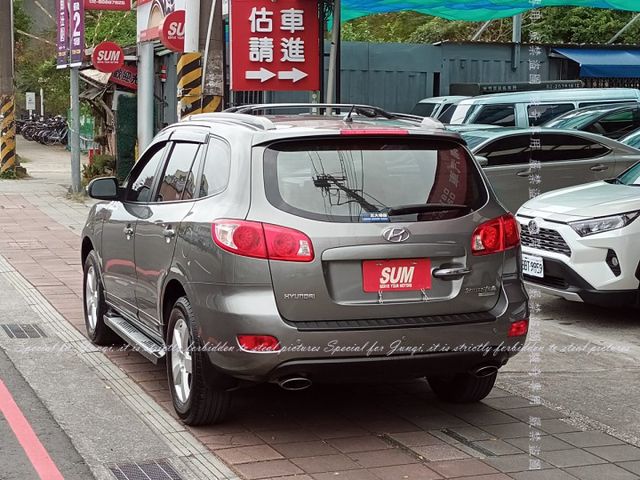 只跑13萬多公里，5+2人座，天窗，車頂行李架  第14張相片