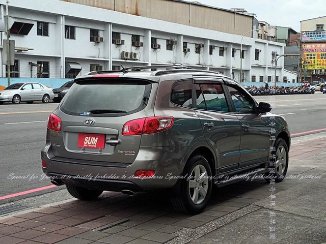 只跑13萬多公里，5+2人座，天窗，車頂行李架  第15張相片