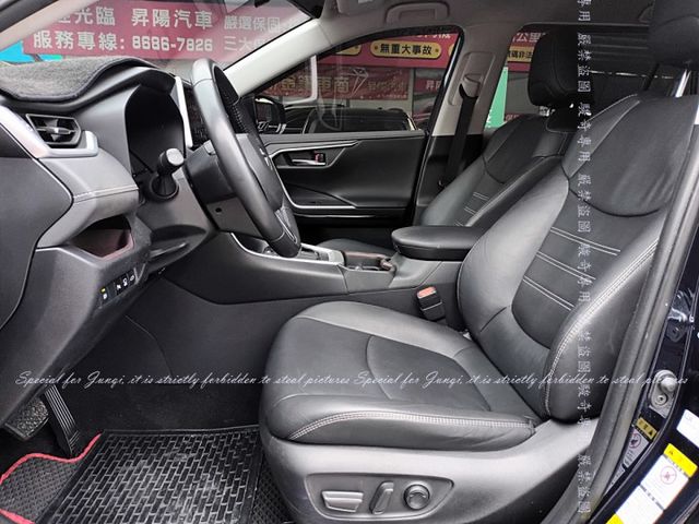 ACC跟車系統，電動尾門，環景系統  第6張相片