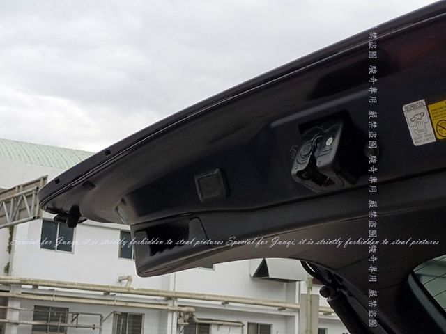 ACC跟車系統，電動尾門，環景系統  第11張相片