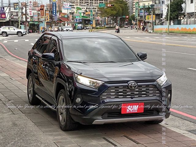 ACC跟車系統，電動尾門，環景系統  第15張相片