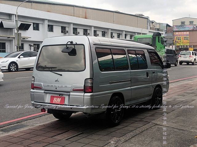 8人座，只跑11萬多公里  第14張相片