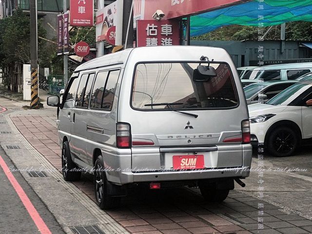 8人座，只跑11萬多公里  第15張相片