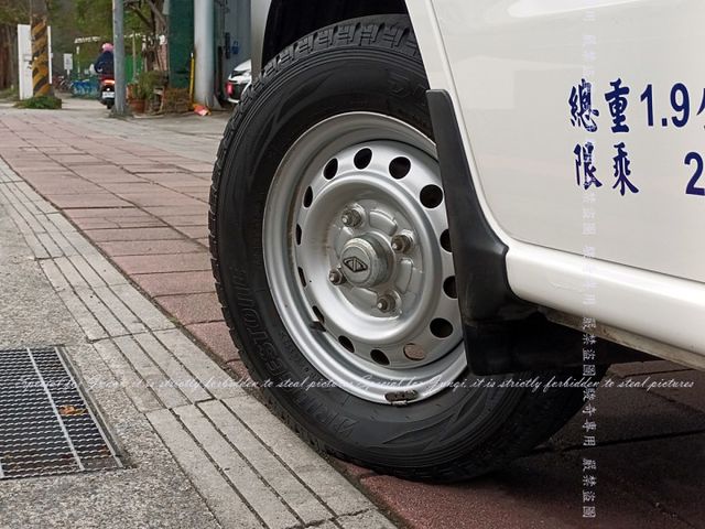 自排，廂式雙開門，可更換為木床框式  第11張相片