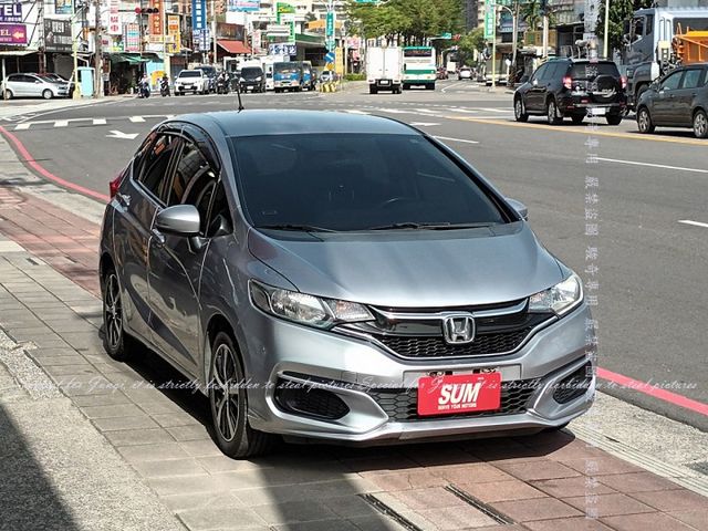 高CP值，年份新，都會小車  第12張相片