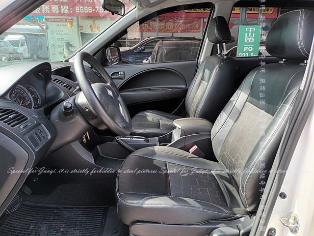 高CP值的客貨兩用車，年份新，價格與同級車款便宜  第5張相片