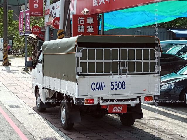 只跑4佰多公里，自排款，低篷，有如新車狀態免等待  第14張相片