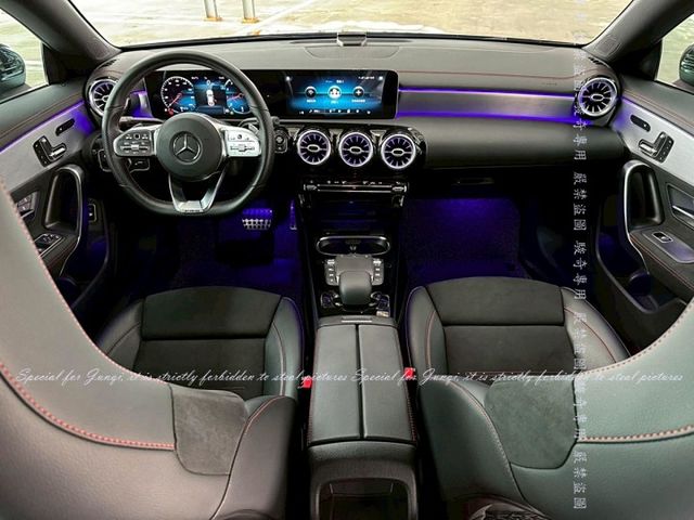 正2020年款CLA250 AMG，超低里程3萬多公里，3眼多光束，22p智能駕駛，歐規  第5張相片