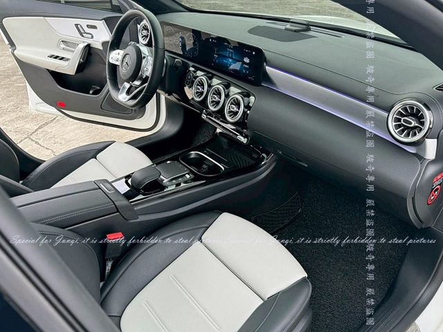 正2020年款 CLA250 AMG 低里程7萬公里 3眼多光束 22p智能駕駛 歐規  第3張相片
