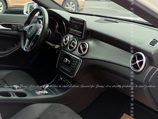 GLA45不用新車價1/3的價格立即擁有  第3張相片