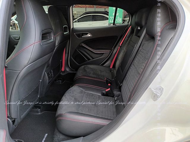 GLA45不用新車價1/3的價格立即擁有  第7張相片