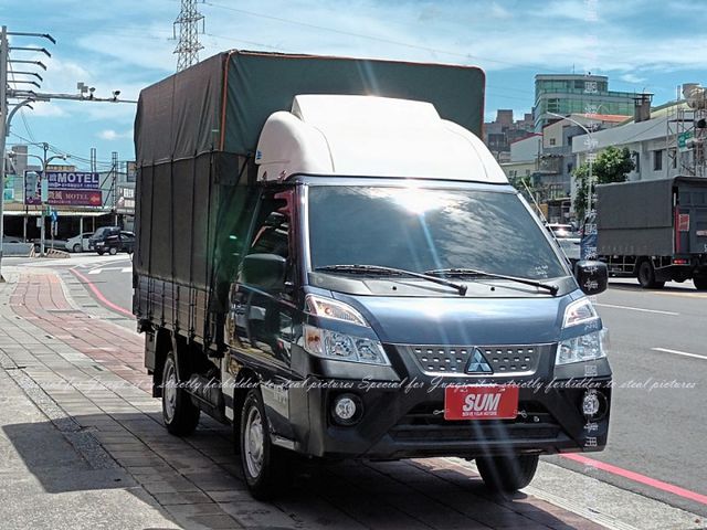 只跑2萬多公里，篷式，尾門  第1張相片