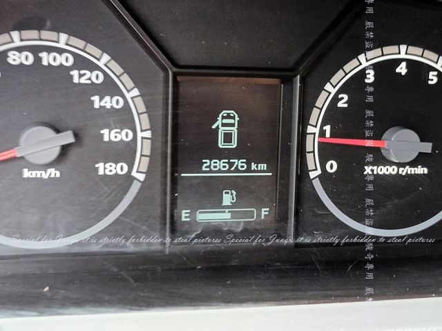 只跑2萬多公里，篷式，尾門  第4張相片