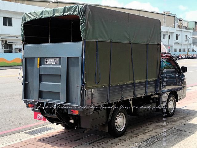 只跑2萬多公里，篷式，尾門  第13張相片