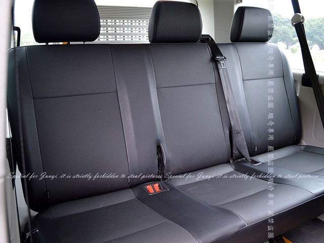 9人座長軸 加裝椅背可調~加裝活動式坡道適合重機業.競速自行車業.孝親輪椅都適用~9人座~純自用非營業.長照.退役 坡道  第5張相片