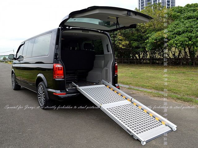9人座長軸 加裝椅背可調~加裝活動式坡道適合重機業.競速自行車業.孝親輪椅都適用~9人座~純自用非營業.長照.退役 坡道  第10張相片