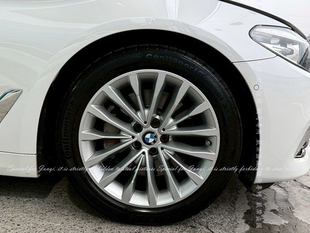 新車價300多萬，252hp  第16張相片