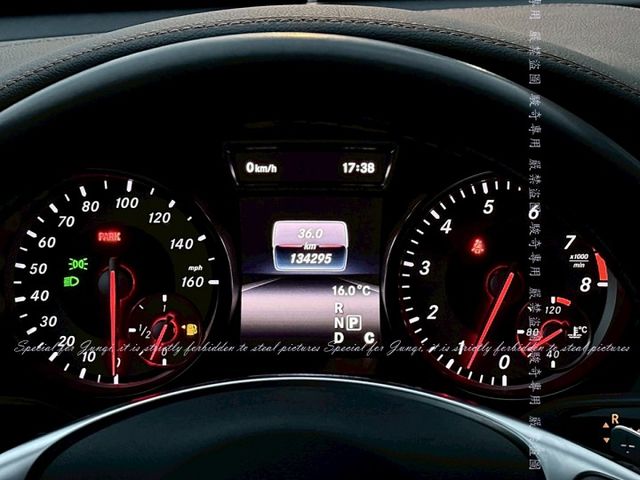 Orange限量版，全景天窗  第5張相片