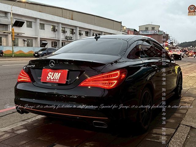 Orange限量版，全景天窗  第16張相片