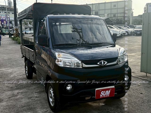 只跑2萬多公里，三面掀帆布  第1張相片