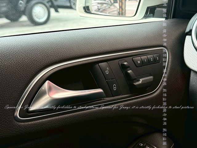 只跑12萬多公里  第13張相片